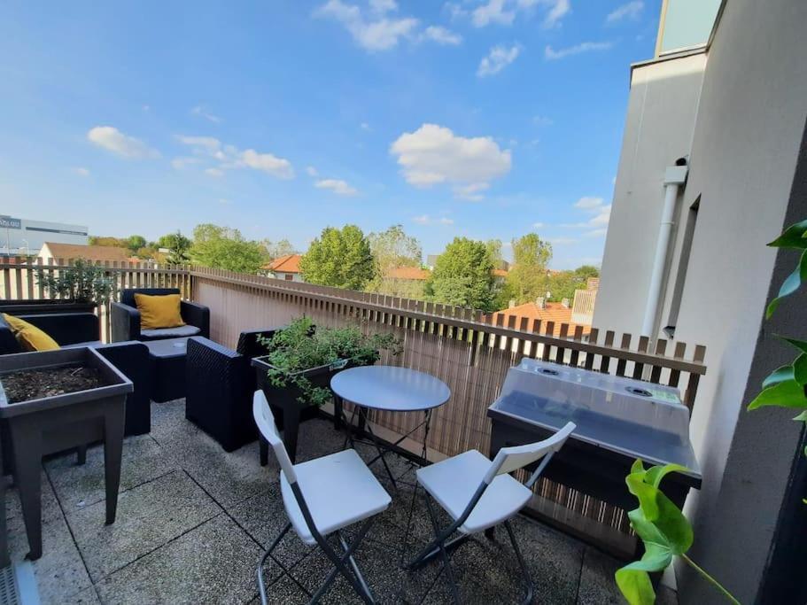 Magnifique Appartement Avec Terrasse Et Parking, 8 Personnes Nanterre Buitenkant foto